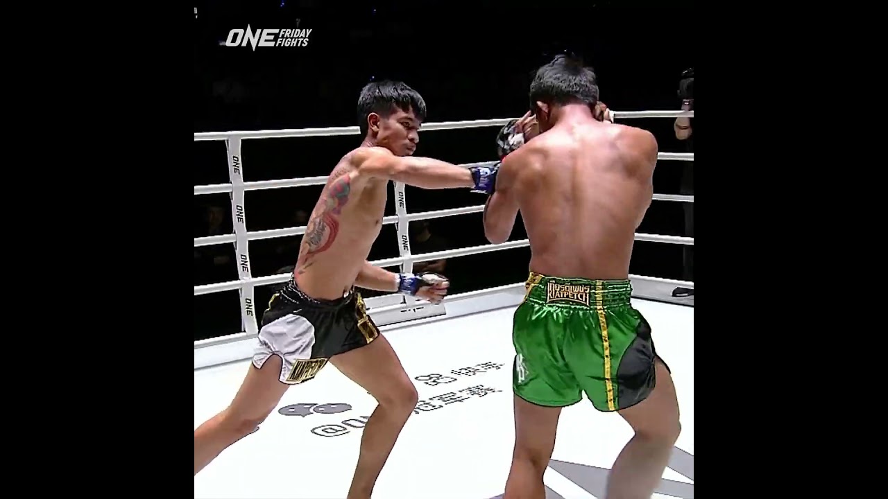 EXPLOSIVE  Petsaenchai lands a dynamite combo for the first round KO!