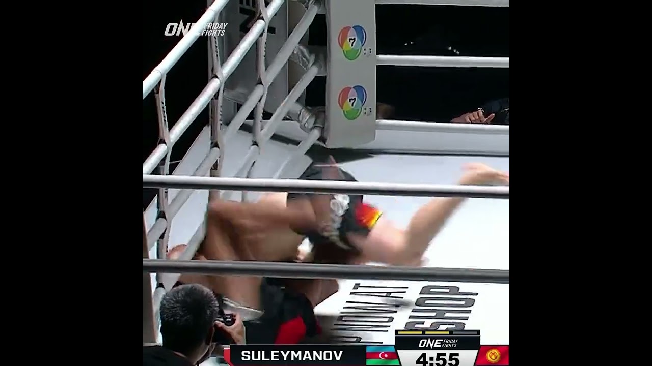 SLICK submission  Suleyman Suleymanov gets the win 12 SECONDS into Round 2!